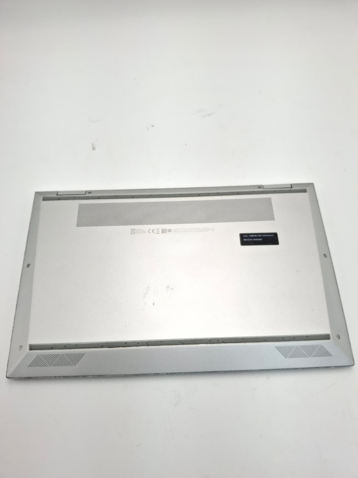 HP EliteBook x360 1040 G8 14" Touch Intel Core i7-1185G7 16GB 512GB 1 dent-1JCN