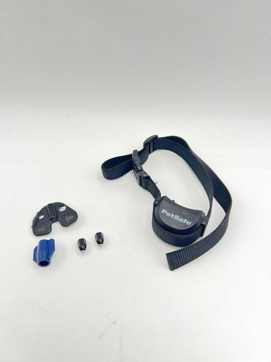 PetSafe Stay & Play Compact Wireless Dog Fence Transmitter No Collar PIF00-12917