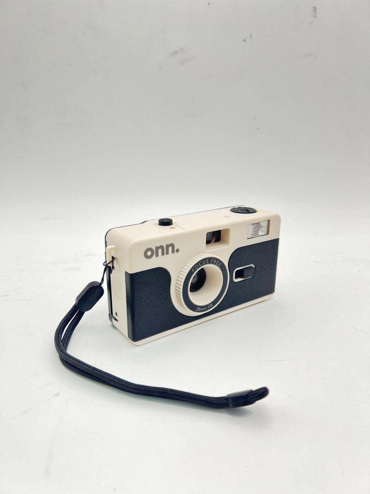 Reusable 35mm Camera With Flash - Focus - Onn. Fixed Focus- 27 Exposures