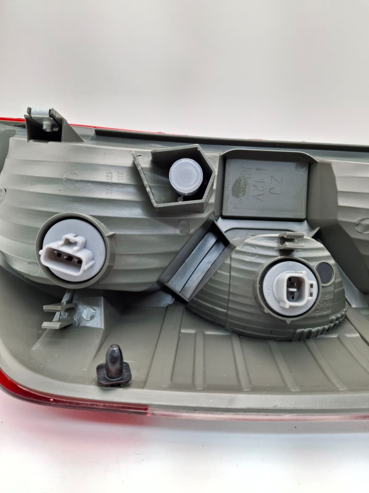 14-21 TUNDRA REAR TAIL LIGHT LEFT DRIVER SIDE REAR TOYOTA 81560-0C101
