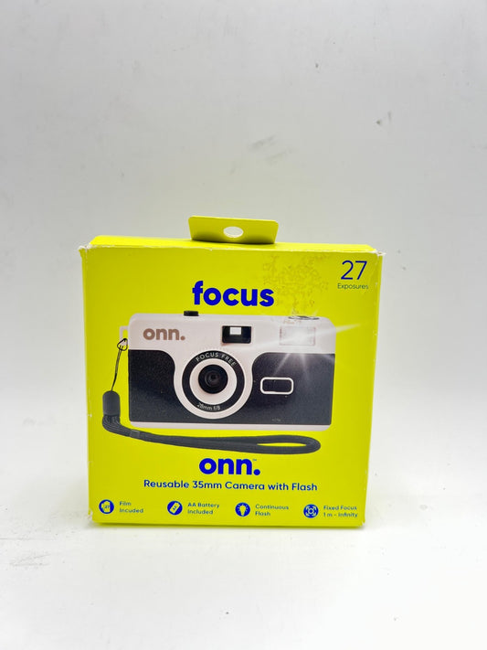 Reusable 35mm Camera With Flash - Focus - Onn. Fixed Focus- 27 Exposures