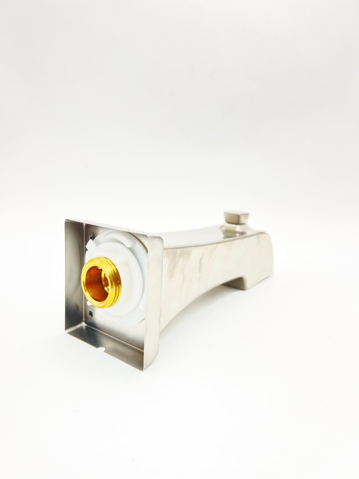 DELTA BN BATHTUB SPOUT ( THAT'S THE ONLY PART WE HAVE )