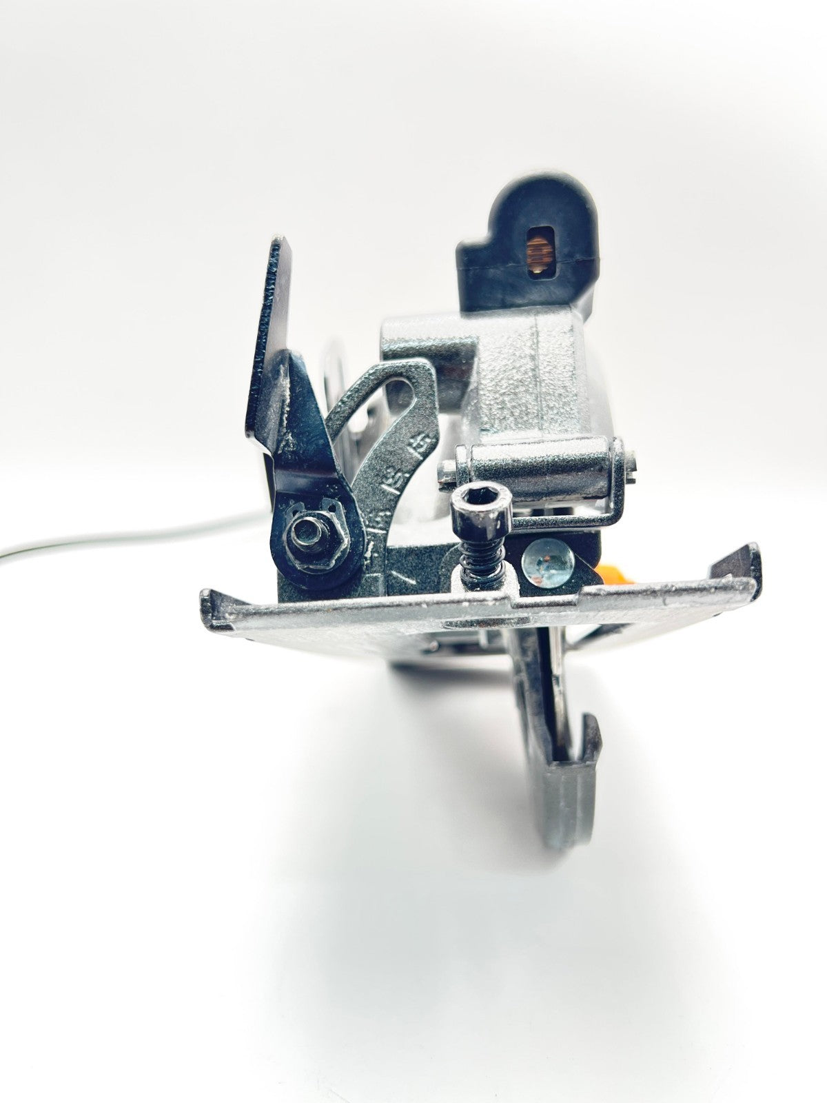 DOVAMAN Circular Saw, 5.8A 4-1/2" Circular Saw w/Laser, Metal Auxiliary Handle