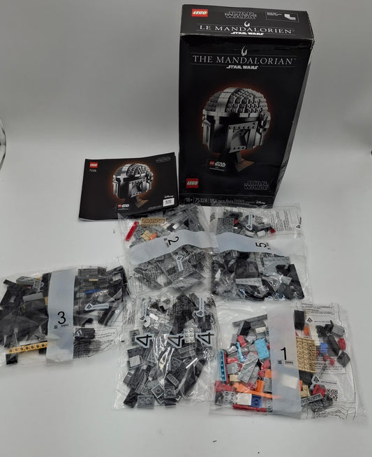 LEGO Star Wars: The Mandalorian Helmet (75328)