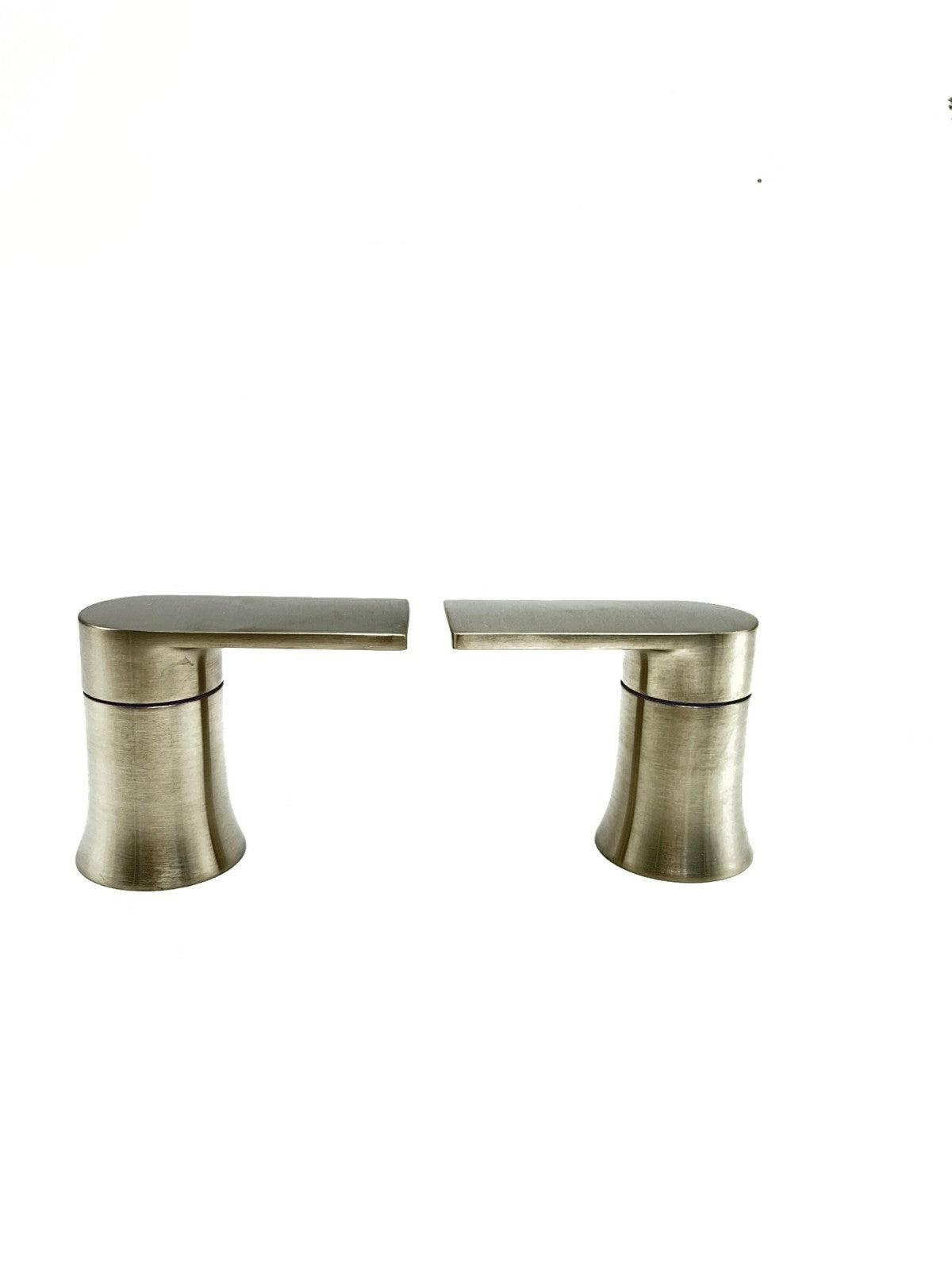 MOEN FAUCET T6708 CHROME WITH 69000  2 HANDEL WIDESPREAD LAVATORY VALVE