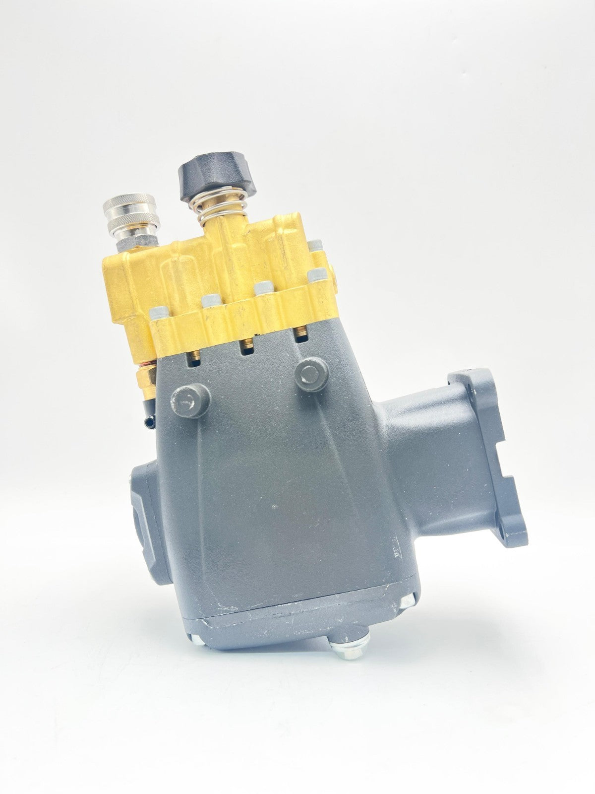 YAMATIC Horizontal Triplex Pressure Washer Pump 3/4" Shaft 2800-3700 PSI @ 2.5 G